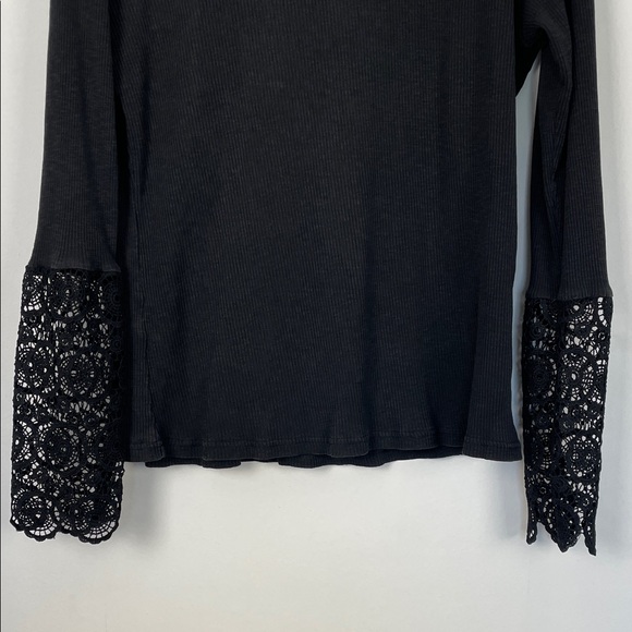 Women's 2XL Henley Ribbed Long Black Lace Crochet Sleeve Whimsigoth Pullover Top - Picture 6 of 8